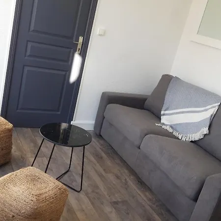 De La Plage Apartment